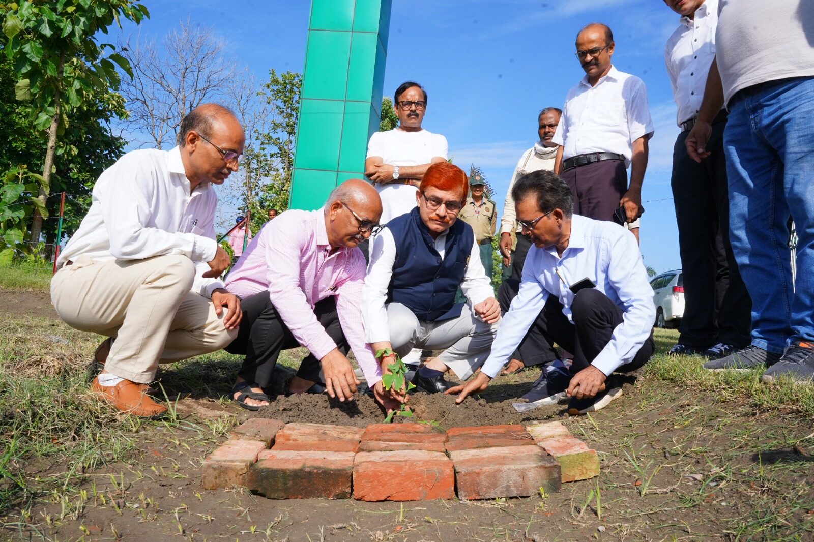 Vice-Chancellor Dr. Shivendra Kumar Kashyap planting a sapling at Harela Garden at the conclusion of the 15-day Harit Yagya campaign